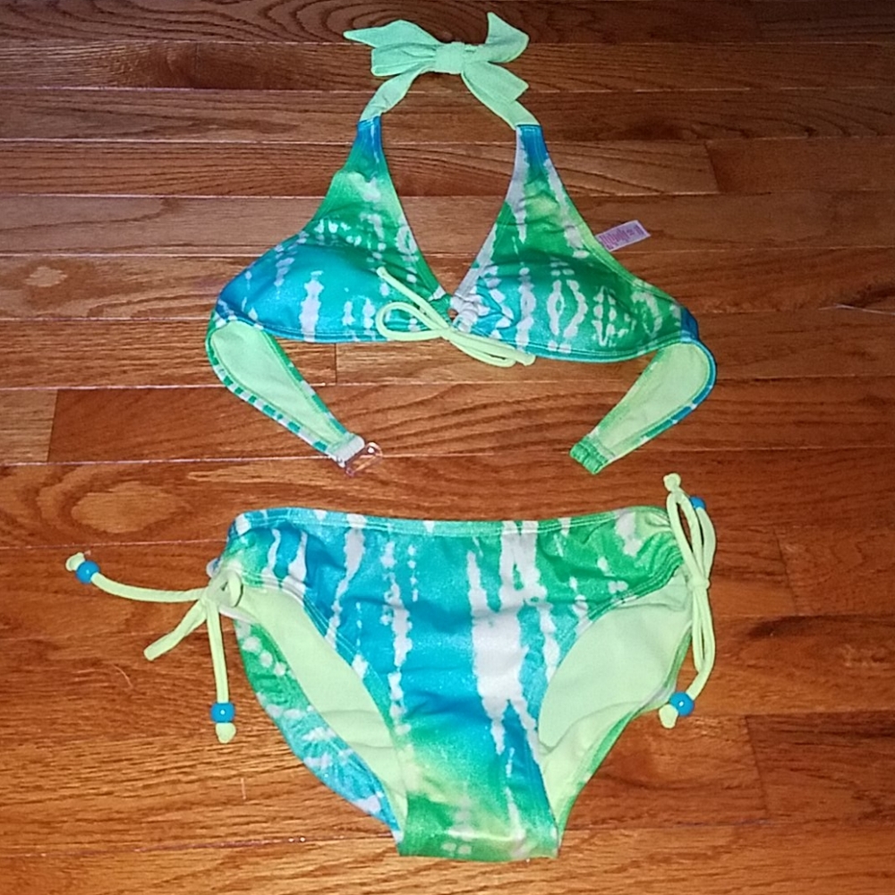 Girl's bathing suit